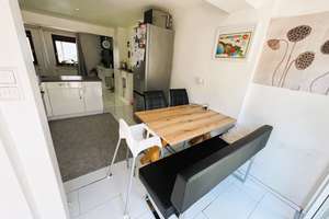 ++Schöne moderne Doppelhaushälfte mit Terrasse, Garten und EBK in Backnang zu verkaufen++ – Die vollständige Adresse der Immobilie erhältst du vom Anbieter., 71522 Backnang – Vorschaubild 9