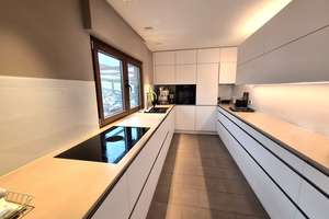 Exklusives Familienhaus mit Einliegerwohnung, Photovoltaik und hochwertiger Ausstattung – Die vollständige Adresse der Immobilie erhältst du vom Anbieter., 53804 Much – Vorschaubild 10