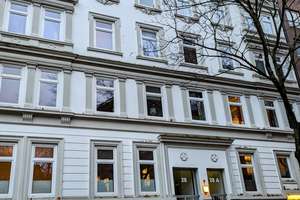Altbaucharme für Singles – 2 Zimmer  Wohnung im Herzen von St. Georg