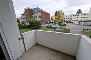 Singelwohnung - Praktisch mit Balkon und Garage