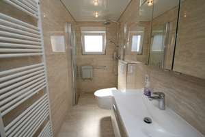Zweifamilienhaus mit großzügigem Grundstück und Entwicklungspotential in Frankfurt-Harheim – 60437 Harheim, Frankfurt am Main – Vorschaubild 12