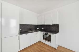 Attraktive 3-Zimmer-Wohnung mit Loggia und Balkon im Zentrum von Kiel – Andreas-Gayk-Straße 5, 24103 Vorstadt, Kiel – Vorschaubild 2