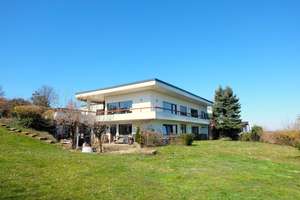 Freistehendes Architektenhaus mit 180°-Panoramablick – ein Lebensjuwel am „Balkon der Pfalz“