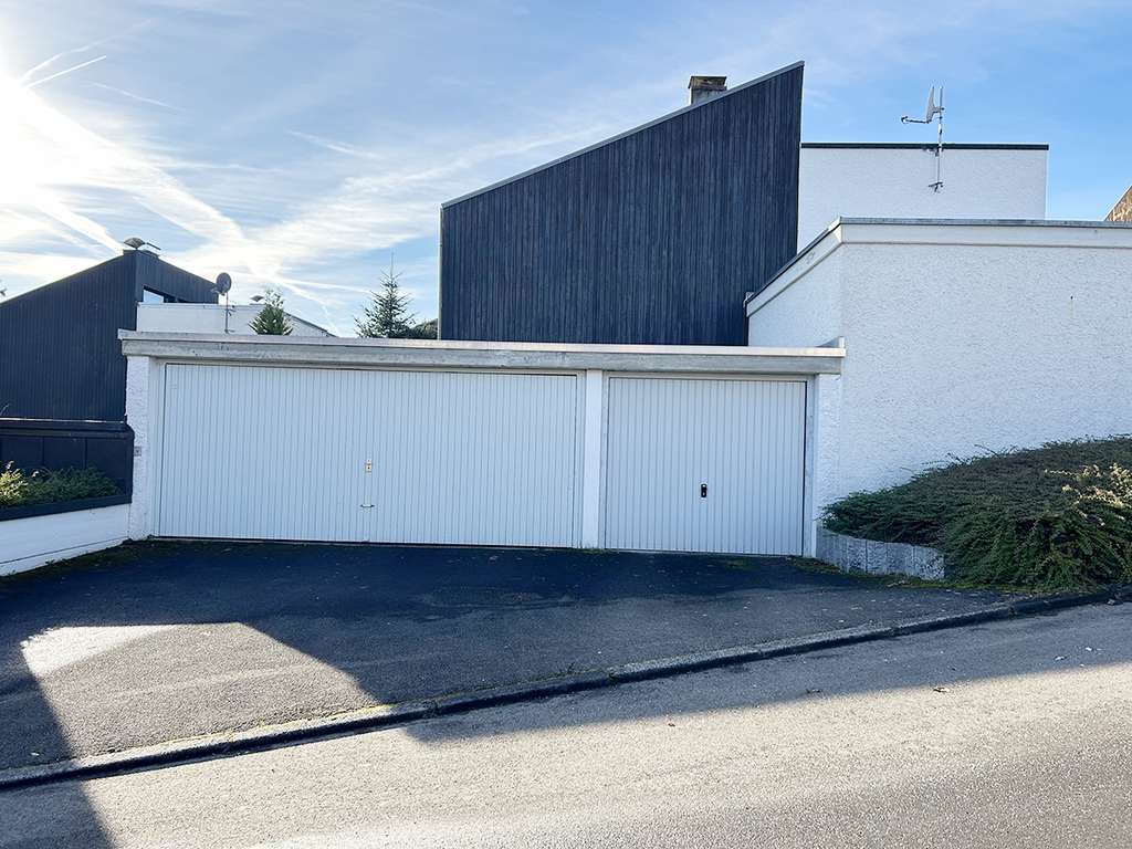 Immobilie in Schönaich - Schönaich: „Außergewöhnliches Split-Level-Architektenhaus 
mit Dachterrasse, Doppelgarage" - Bild 2