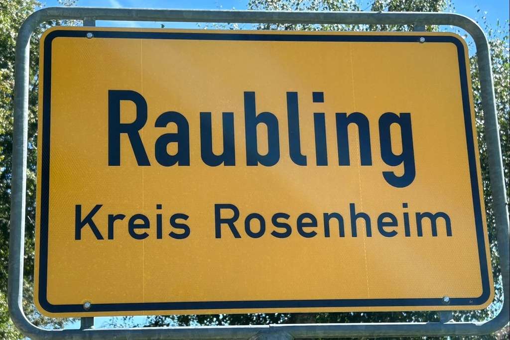 Familienfreundliches Reihenhaus in ruhiger Lage - mit Ausbaupotential und stabiler Vermietung !