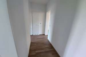Große 3-Zimmer-Wohnung in Bremerhaven-Lehe im Erdgeschoss mit Terrasse! – Hinrich-Schmalfeldt-Straße 18, 27576 Lehe, Bremerhaven – Vorschaubild 9