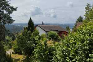 4 Familienhaus ca. 260 m² Wfl. 9 Ar Grundstck., 2 Garagen in ruhiger Wohnl. mit herrl. Aussicht – Pforzheim – Vorschaubild 4