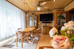 Gepflegtes Einfamilienhaus mit Pool, Vollkeller & Garage- ein Zuhause mit viel Potenzial! – Berlin – Vorschaubild 8