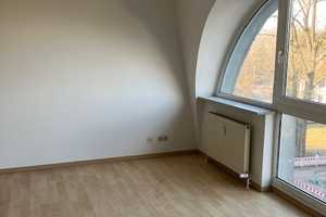 Schickes 2-Zimmer-Appartement mit schönem Ausblick in Fürth am Stadtpark – Dr. Mack-Straße 34, 90762 Fürth – Vorschaubild 2