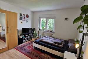 Wir bieten 2 WG- Zimmer in Studenten-WG in Neu-Ulm – Neu-Ulm (Kreis) – Vorschaubild 1