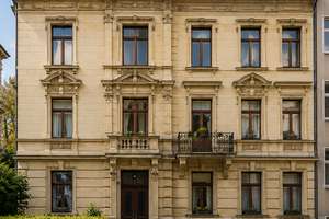 ***IMMO-DIREKT***4-5 ZIMMER-WOHNUNG***CHARME MIT AUSSICHT***