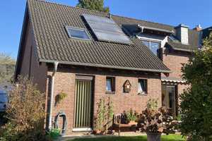 Traumhafte Lage - Moderne DHH mit Einliegerwohnung, großem Garten, 2 Terrassen und Garage – Düsseldorf – Vorschaubild 2