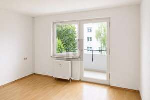 HELL & SOFORT BEZIEHBAR MIT SÜDBALKON – Die vollständige Adresse der Immobilie erhältst du vom Anbieter., 72766 Sondelfingen, Reutlingen – Vorschaubild 4