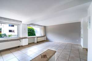 Familienfreundliches Reihenendhaus mit großem Garten, Terrasse und Stellplätzen – Die vollständige Adresse der Immobilie erhältst du vom Anbieter., 45277 Überruhr-Hinsel, Essen – Vorschaubild 3
