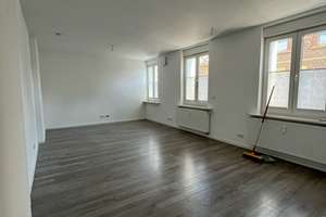 Ungewöhnliche schöne Altbauwohnung in Lövenich.. – Brauweiler Str. 81a, 50858 Junkersdorf, Köln – Vorschaubild 5