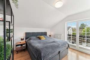 Charmante 2,5-Zimmer-Dachgeschosswohnung mit Garage in begehrter Lage von Neu-Müngersdorf – Die vollständige Adresse der Immobilie erhältst du vom Anbieter., 50933 Müngersdorf, Köln – Vorschaubild 5