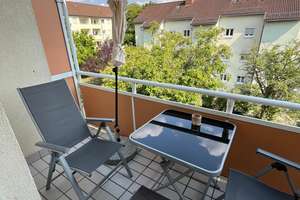 Provisionsfrei: Helle 2,5-Zimmer-Wohnung mit Balkon, Einbauküche & Hobbyraum in begehrter Lage – 70597 Degerloch (Ortsteil), Stuttgart – Vorschaubild 5