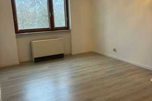Vollständig renovierte 4-Zimmer-Wohnung mit Balkon und EBK in Karlsruhe – Elsa-Brändström-Straße 15a, 76228 Karlsruhe – Vorschaubild 3