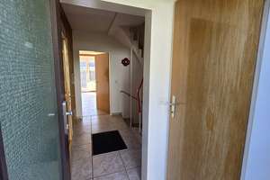 Schnuckeliges Reihenmittelhaus mit Terrasse und Garten in Ortsrandlage sucht neue Familie! – Die vollständige Adresse der Immobilie erhältst du vom Anbieter., 71272 Renningen – Vorschaubild 7