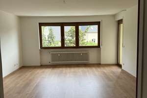 Großzügige 3-Zimmer-Wohnung mit viel Licht und guter Verkehrsanbindung in Nürnberg Schniegling – Herderstraße 36, 90427 Schniegling, Nürnberg – Vorschaubild 3