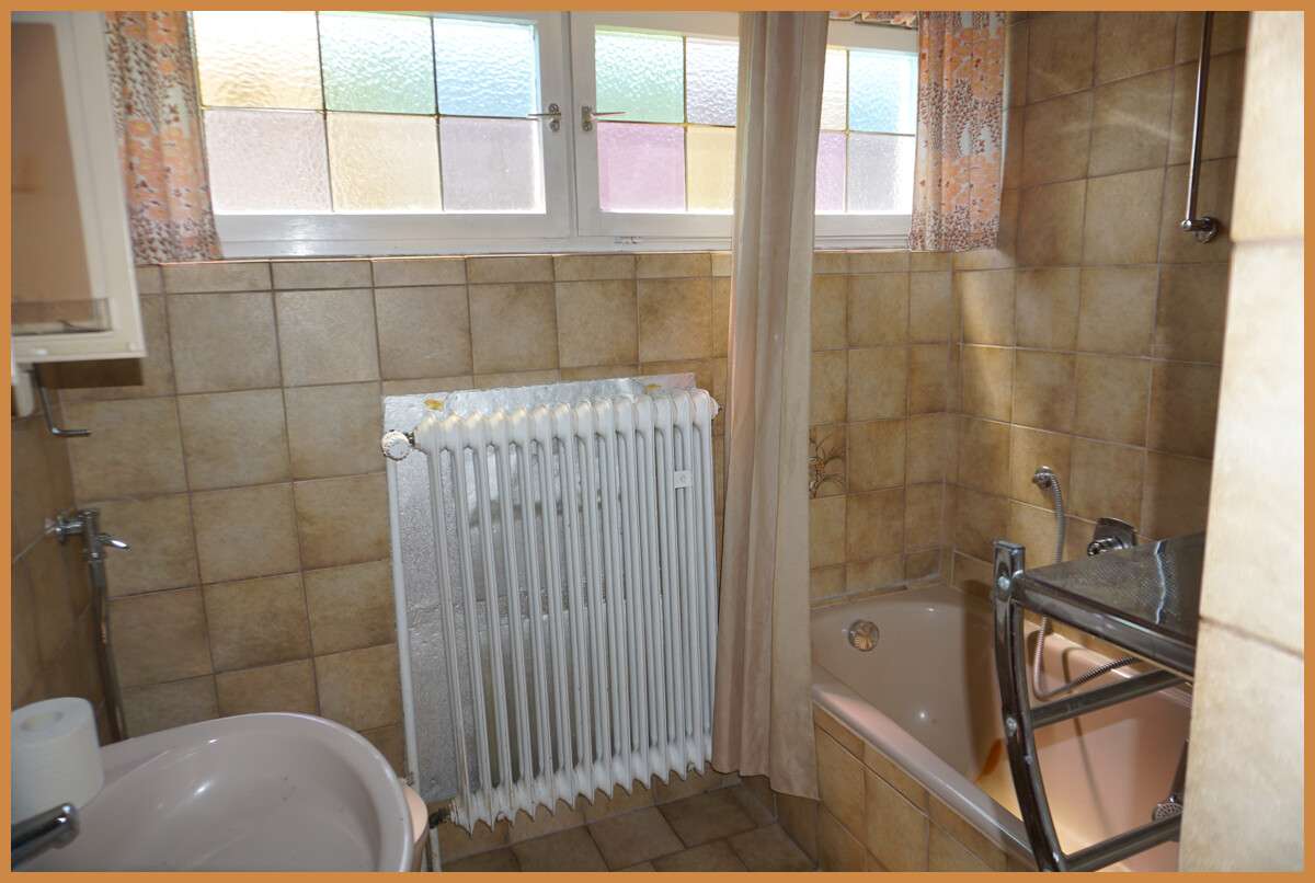 Immobilie in Neuried - Doppelhaushälfte mit viel Potential auf tollem Grundstück in Altenheim - sofort bezugsfrei ! - Bild 4