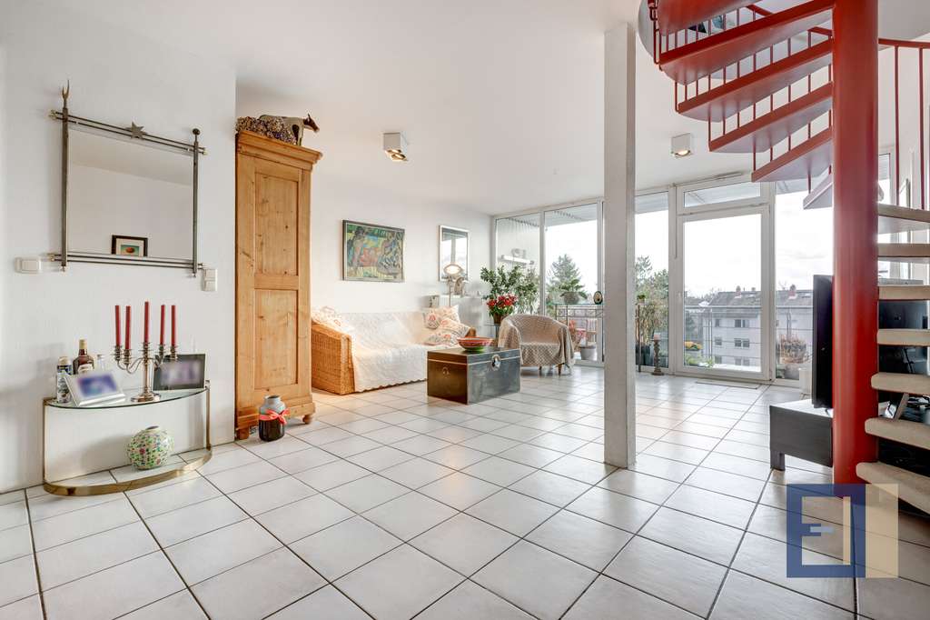 Immobilie in Ginsheim-Gustavsburg - Sonnig & zentral: Maisonette-Whg. (93 m² / 3 Zi) in Gustavsburg! Bj 1996, top gepflegt + Tiefgarage! - Bild 2