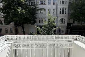RARITÄT-LIEBEVOLL SANIERT -Bezugsfreie, helle 3-Zimmer-Altbau-Wohnung-sonniger Balkon – Pflügerstraße 81, 12047 Neukölln (Ortsteil), Berlin – Vorschaubild 2