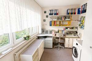 * WOW! Großzügige, gepflegte 4,5-Zi.-Wohnung mit Balkon * 105 qm * gute Lage in S-Untertürkheim * – Die vollständige Adresse der Immobilie erhältst du vom Anbieter., 70327 Untertürkheim (Ortsteil), Stuttgart – Vorschaubild 10