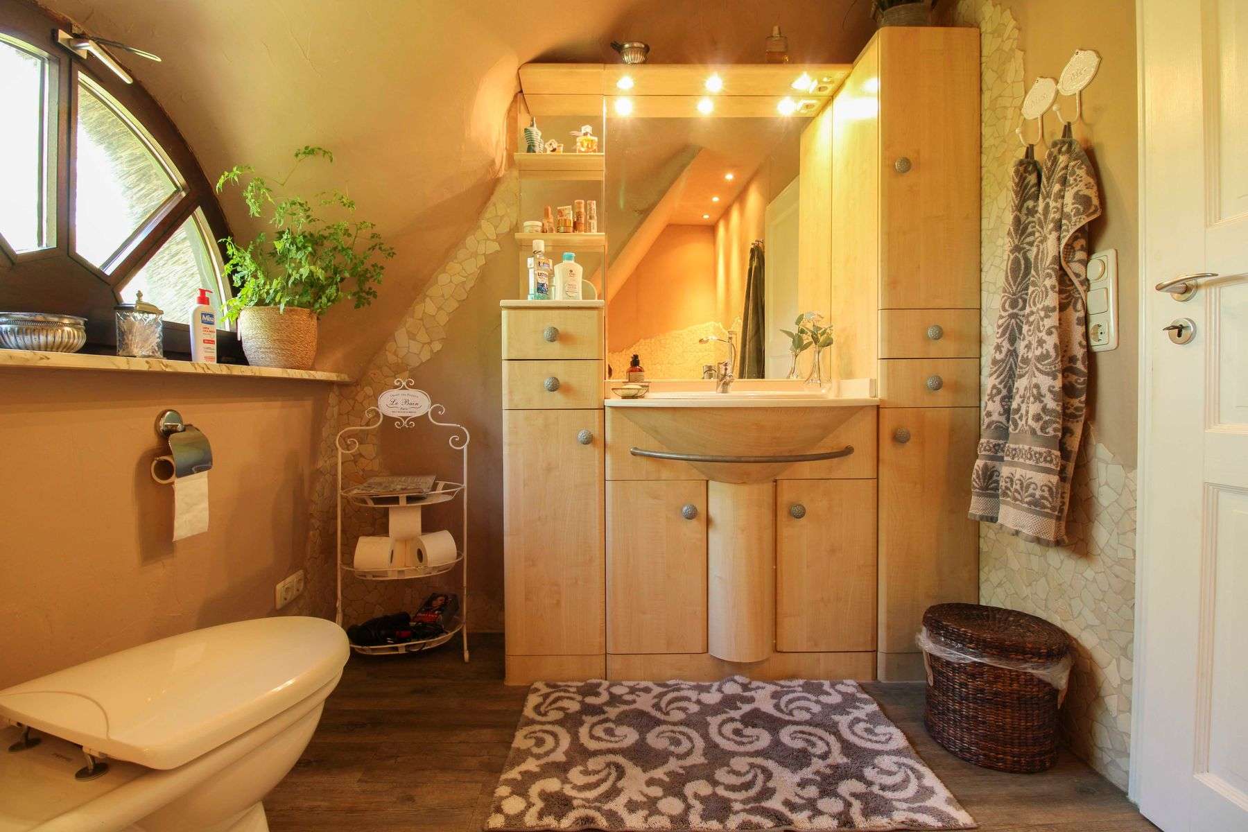 Immobilie in Wischhafen - Reetdachidylle in ruhiger Feldrandlage von Wischhafen - Landhaus mit Ferienwohnung - Bild 11