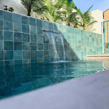 HAUS MIT VOLLSTÄNDIG RENOVIERTEM POOL