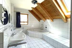 Schickes Haus, großer Garten, Pool und beste Lage! – 93055 Burgweinting-Harting, Regensburg – Vorschaubild 17