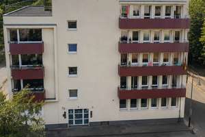Charmante 2-Zimmer Wohnung | Garage | Aufzug | Balkon | Toplage in Köln Lindenthal – Die vollständige Adresse der Immobilie erhältst du vom Anbieter., 50931 Lindenthal (Ortsteil), Köln – Vorschaubild 2