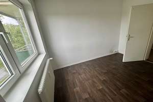 Günstiges WG-Zimmer in 3er WG nahe der FH Ostfalia – Bodenbacher Ring 12, 38229 Gebhardshagen, Salzgitter – Vorschaubild 2