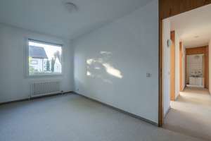 Großzügiges Einfamilienhaus in Filderstadt mit großer Doppelgarage – Die vollständige Adresse der Immobilie erhältst du vom Anbieter., 70794 Filderstadt – Vorschaubild 5
