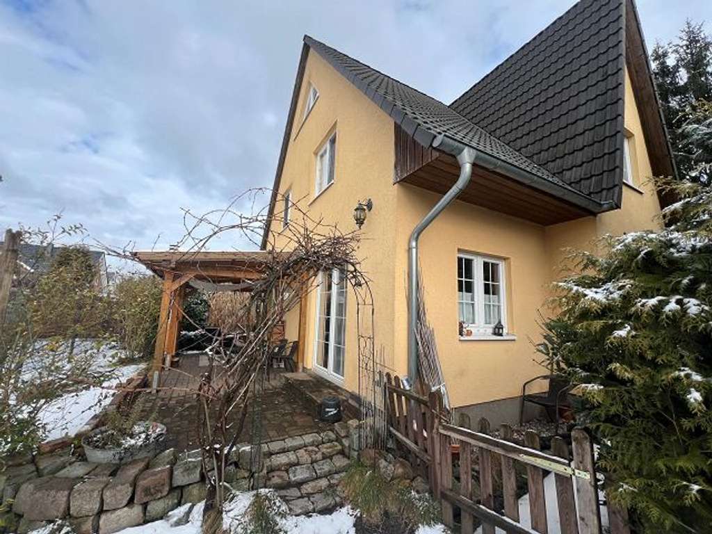 Immobilie in Birkenwerder - Gepflegtes Einfamilienhaus mit kleinem Garten - Bild 0