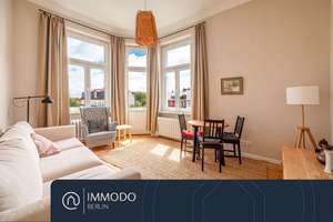 ⭐️ Lichtdurchflutetes Unikat am Bayrischen Pltz - Sanierte 2 Zi Altbau Wohnung mit Süd-Balkon & Lift – Die vollständige Adresse der Immobilie erhältst du vom Anbieter., 10825 Schöneberg, Berlin – Vorschaubild 1