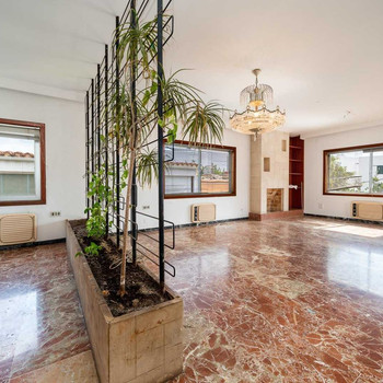 Reihenhaus mit Garten, Terrassen, Solarium und Garage in Portals Nous.