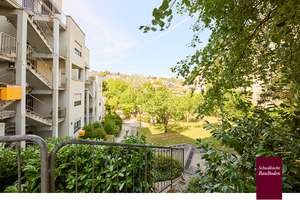 Stuttgart-Botnang: Attraktive 3,5-Zi.-Wohnung im 6. OG, Terrasse/Loggia, Parkett & Einbauküche +++ – Belaustraße 18A, 70195 Botnang-Süd, Stuttgart – Vorschaubild 3