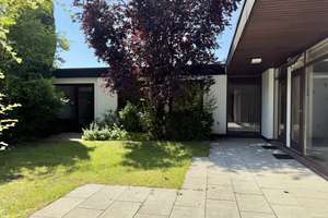 Reihenwinkelbungalow mit hohem Maß an Privatsphäre und Atriumfeeling – Die vollständige Adresse der Immobilie erhältst du vom Anbieter., 22359 Volksdorf, Hamburg – Vorschaubild 22
