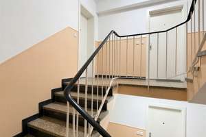 Provisionsfrei - Sanierte 2 Zimmer, große Küche, Duschbad, Loggia – Jahnstraße 30, 40215 Friedrichstadt, Düsseldorf – Vorschaubild 10