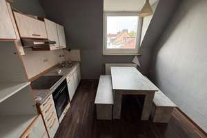 Geräumige Dachgeschoss Wohnung in guter Lage von Duisburg – Die vollständige Adresse der Immobilie erhältst du vom Anbieter., 47057 Neudorf-Nord, Duisburg – Vorschaubild 2