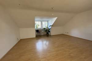 schön aufgeteilte, helle DG-Wohnung unweit der RÜ – Brassertstr. 46, 45131 Rüttenscheid, Essen – Vorschaubild 4
