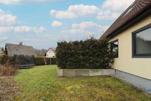 Modernisiertes Fertighaus mit 2 vermieteten Wohneinheiten und schön angelegten Außenbereich – Neumarkt in der Oberpfalz (Kreis) – Vorschaubild 1