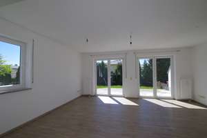 | Leben in schöner Lage| 

Gepflegte Doppelhaushälfte mit Garten, Garage und Ausbaureserve – Die vollständige Adresse der Immobilie erhältst du vom Anbieter., 93142 Maxhütte-Haidhof – Vorschaubild 10