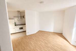 Frisch renovierte 2-Zimmer Wohnung in Karlsruhe Weststadt (Nähe städtischem Klinikum)