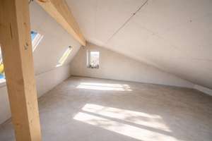 Exklusive Maisonettewohnung im Dachgeschoss mit Spitzboden  und Loggia – Schloßgarten 71, 22043 Marienthal, Hamburg – Vorschaubild 8