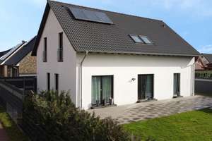 Zukunftsweisend wohnen – Top-Energiekonzept & mit viel Platz zum Wohlfühlen – Die vollständige Adresse der Immobilie erhältst du vom Anbieter., 48480 Schapen – Vorschaubild 1