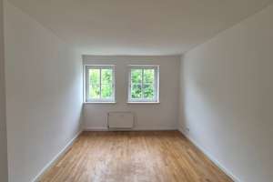 Hell & renoviert & gute Lage: 3-Zimmer-Wohnung mit Tageslichtbad, separate Küche mit Einbauküche – Grubenstraße 42, 18055 Stadtmitte, Rostock – Vorschaubild 6