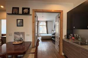 Stilvolle Altbauwohnung mit großem Balkon im Herzen Frankfurts – großzügig, hell und ruhig – 60329 Bahnhofsviertel, Frankfurt am Main – Vorschaubild 31