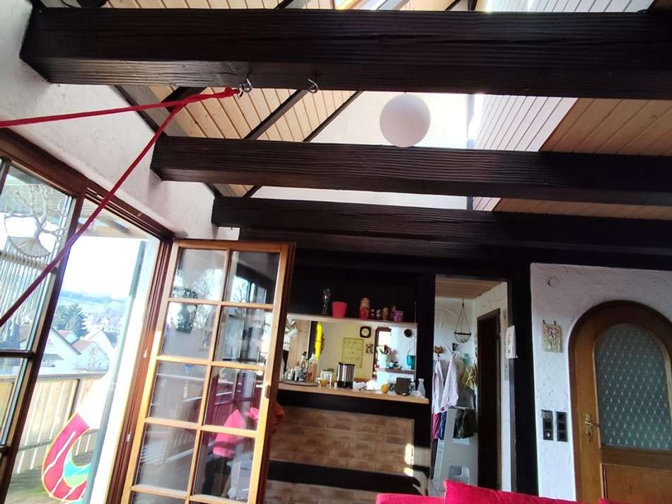 Wohnzimmer mit Blick zur Küche